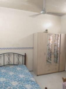 Fully Furnished room available Suitable