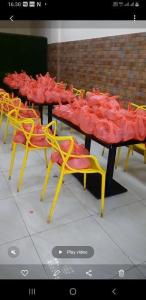 RUNNING PUBLIC KITCHEN & RESTAURANT FOR SALE