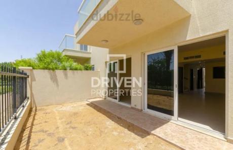 Single Row Townhouse | Community Facing