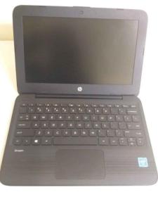 Mint condition like new HP LAPTOP, EXTREMELY LIGHTWEIGHT & PORTABLE