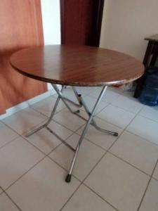 ROUND TABLE FOR SALE