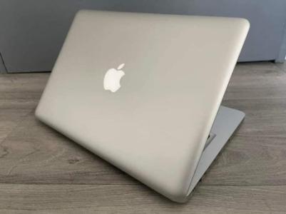 MacBook for wholesale - Dubai