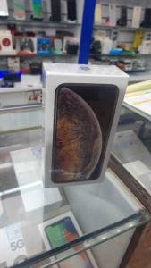 iphone XS max - 256GB - 1year warranty Delivery Available