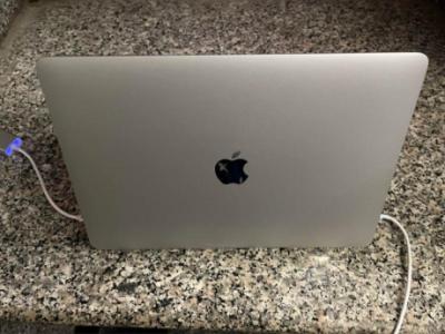 Macbook pro 13 inch Touch bar with touch ID 2017 - Dubai