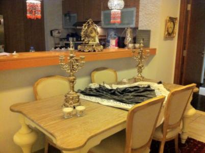 Dining Table as new from UNITED FURNITURE