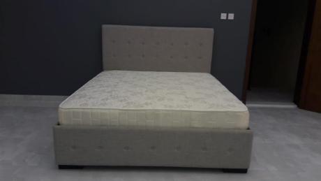 180X200 BUTTON DESIGN BED SELLING IN LOW PRICE 1099 AED