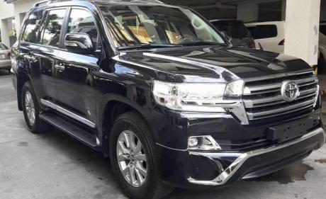 Toyota Land Cruiser 2016 Black V8