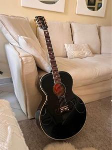 Gibson 1995! Everly Brothers. A beautiful / best sounding acoustic!
