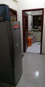 Bed space available Indian executive bachelor's in karama metro area.