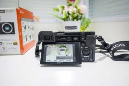 Sony ALPHA A6000
