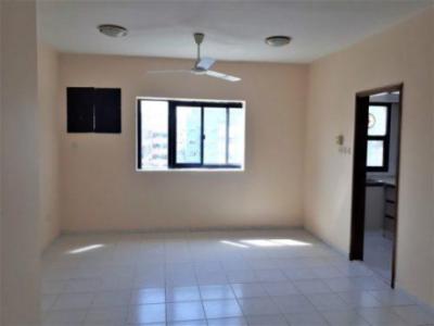 Spacious Studio in a well maintained family building available for rent in Bur Dubai