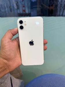 iPhone 11 64GB