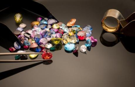 Dubai’s Leading Gemstone Market for Quality Stones – Clio Jewellery