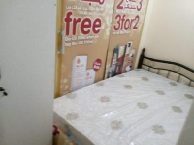 Partition room available with balcony near metro