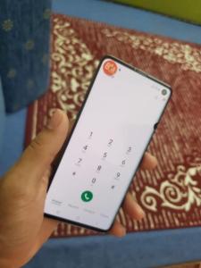 Samsung s10 dot available with 1 month warranty fixed price