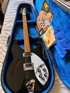 1989 Rickenbacker 330 All Original with real aging.