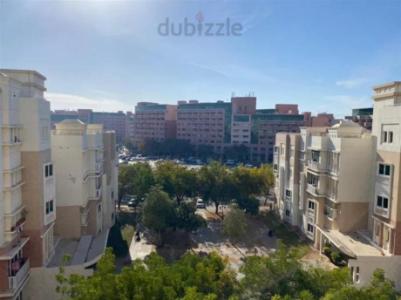 1 MONTH FREE !!! MULTIPLE CHQS !!! READY TO MOVE IN !!!