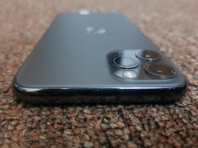 iPhone 11 Pro 64 GB available with 1 month warranty -