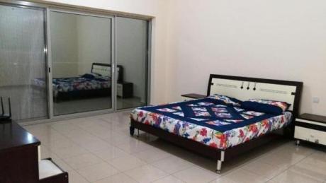 Brand New Beautiful fully furnished Room +privte Washroom +Balcony Avilable hamdan Opp hamdan centre