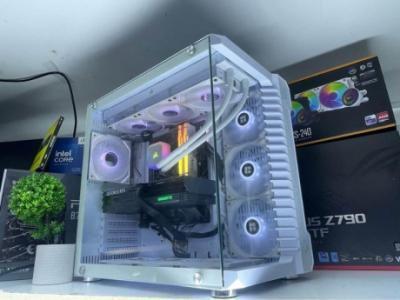 RTX 4060 Ti 8GB | Ryzen 7 8700