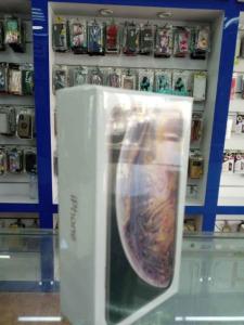 iphone XS max - 256GB - 1year warranty Delivery Available