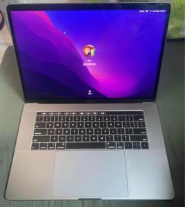 Macbook pro 15 Inch Retina Display touch bar with touch ID 2018 - Dubai