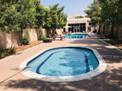 Nice 4 bedroom villa with shared pool /gym Jumeirah 4
