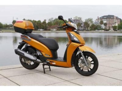 KYMCO PEOPLE GT-i 300 Nad Al Hammar