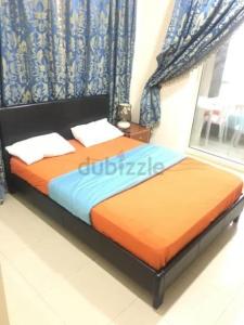 sea view Beatifull Master Bed room Dubai Mrina 2700 per month