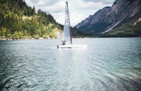 Luxury Yacht Charter in Dubai UAE