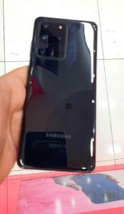 Samsung galaxy S20 ultra 100X Zoom. 12Gb Ram 128Gb memory