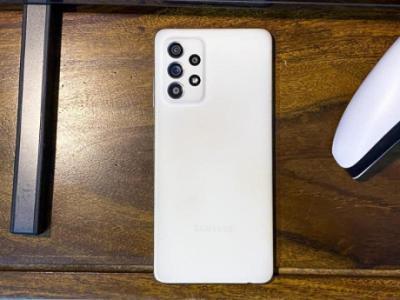 Samsung galaxy a52s 5g white colour