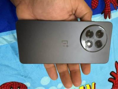 One plus 13R for sale neat and clean set