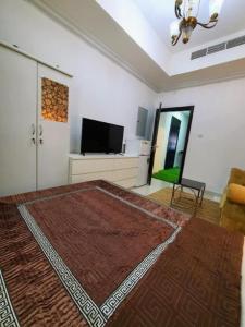 Executive furnished master bedroom in bur Dubai close to metro/ mall - Dubai