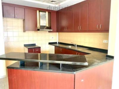 MULTIPLE CHQS !!! READY TO MOVE IN !!!