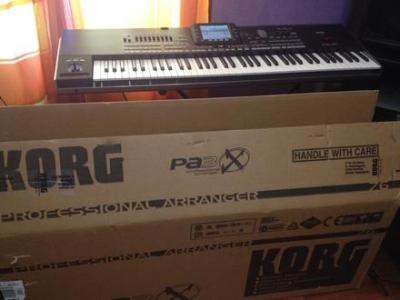 FOR SALE:  Yamaha Tyros 5 Workstation Keyboard