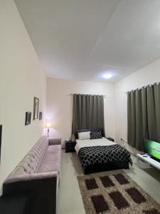 Studio for daily and weekly rent