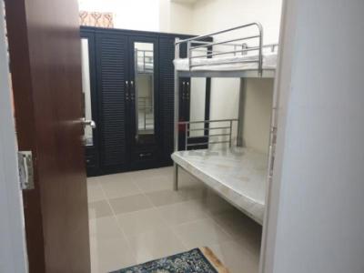 Bedspace and partition available in al khail gate