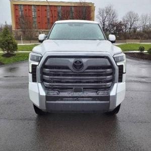 GCC 2022 Toyota Tundra Limited 4dr