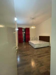 EXECUTIVE MASTER BEDROOM FOR FAMILY OR GIRLS