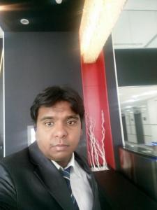 Dubai municipality license with SOE card holder civil engineer