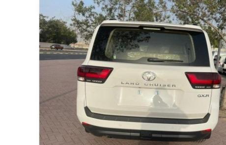 Toyota Land Cruiser 2022 v6 Suv 4.0 white