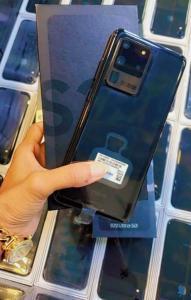 Samsung Galaxy s20 ultra.