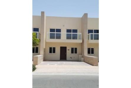 Family Room for rent in 3 bhk Villa with free parking