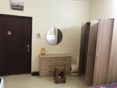Fully furnished masterbed room available for family in Bur Dubai