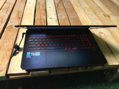 Asus ROG Gaming Laptop i7