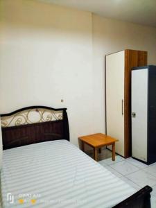 Bed Spãçë available