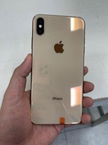 For sale! Iphone XS MAX 256gb for only 1500 aed message me here or on whatsapp