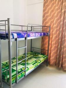 Bed Space Available For Executive Girls In Brand New Apartment